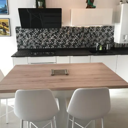Chambre D'amour, App T2 Recent, Classe 4 Et, Jardin Et Parking Prive A 100 M Des Plages Anglet