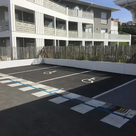 Apartmán D'amour, App T2 Recent, Classe 4 Et, Jardin Et Parking Prive A 100 M Des Plages Anglet